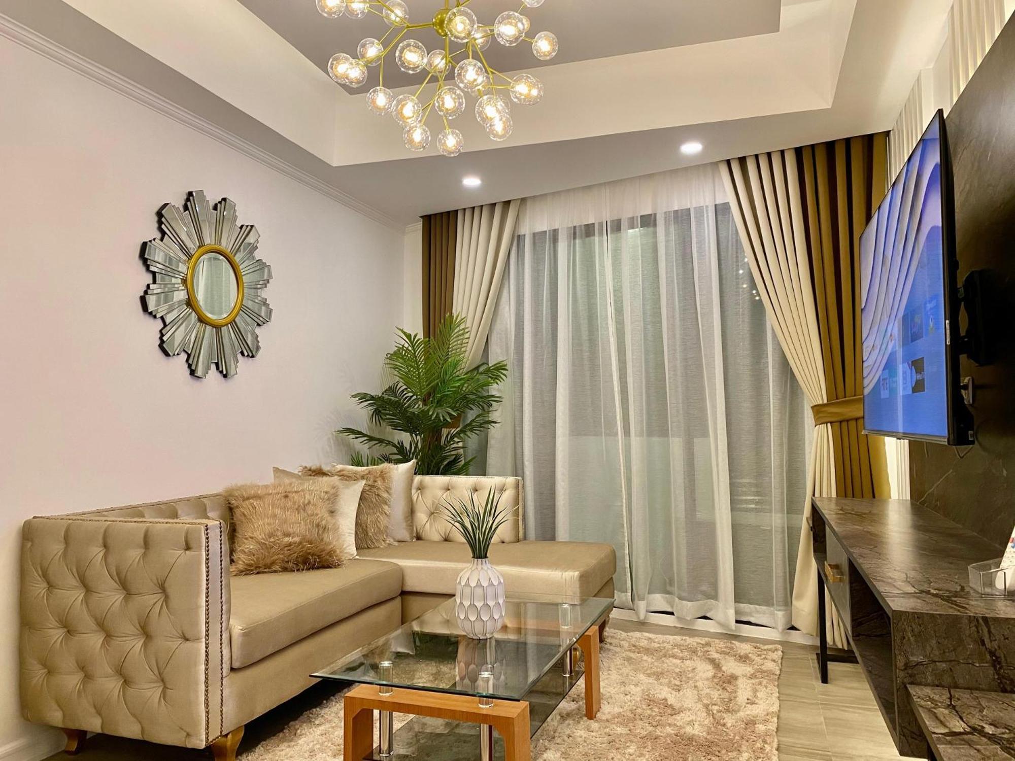 Makati Prime Luxury Manila Exterior foto