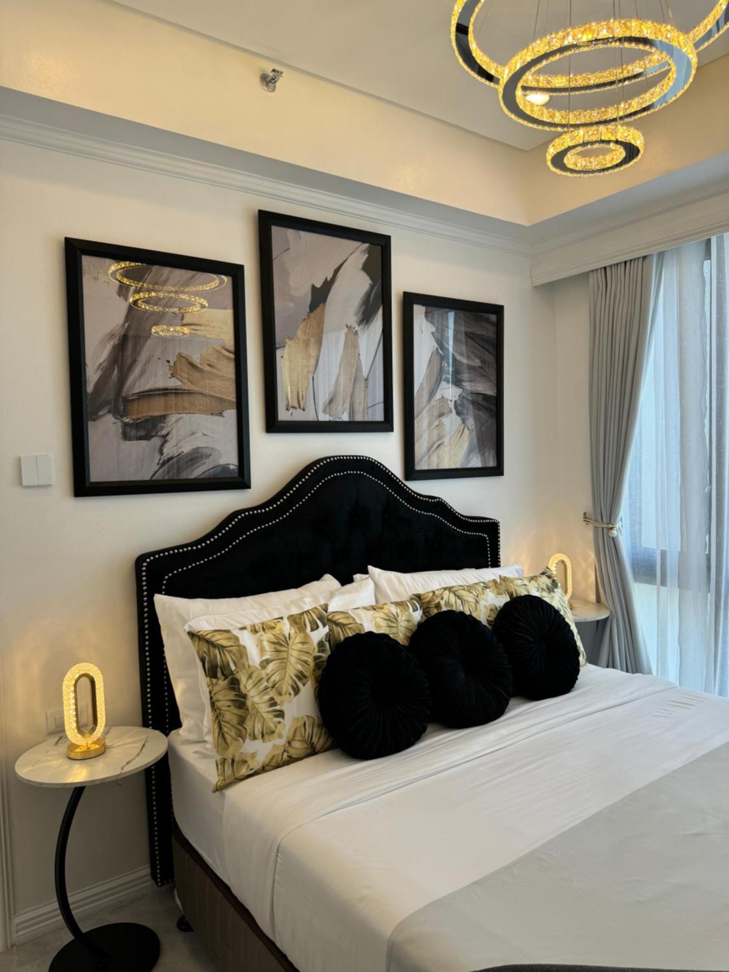 Makati Prime Luxury Manila Exterior foto